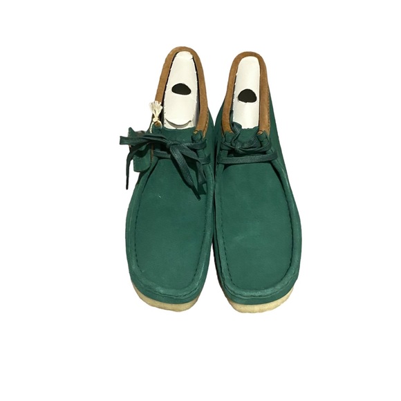 CLARKS WALLABEE BOOT SIZE 9.5 COLOR DARK GREEN
